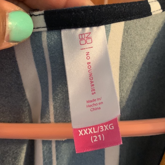 Beautiful 3XL  No Boundaries Jumpsuit - Picture 4 of 4